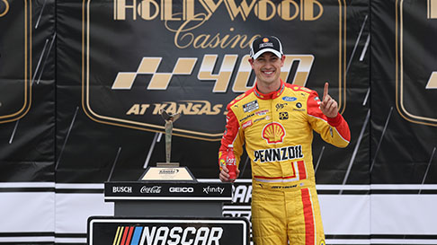 Racing At Kansas Speedway Hollywood Casino At Kansas Speedway