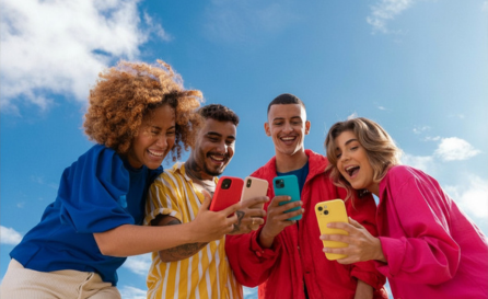 friends looking at a phone 