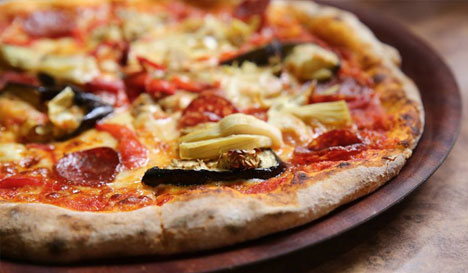 personal pizza with toppings